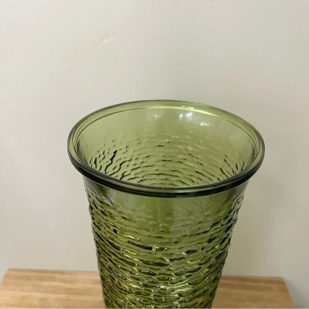 Vintage Anchor Hocking NAPCO Avocado Olive Green Crinkle Glass Flower Vase